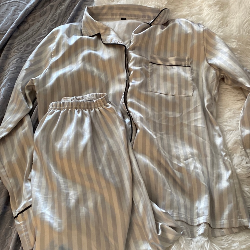 Striped satin set